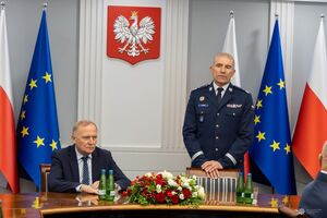 Uroczyste spotkanie Ministra SWiA i I Zastępcy Komendanta Głównego Policji z laureatami konkursu "Policjant, który mi pomógł" i ich przełożonymi.