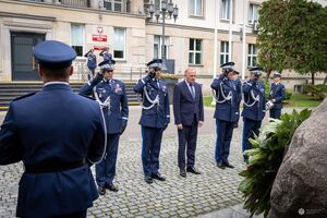 Złożenie kwiatów.