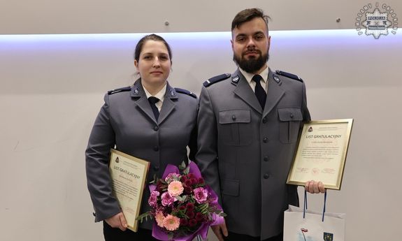 Piekarscy policjanci pomogli kobiecie podczas pożaru