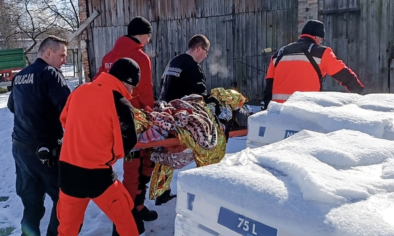 Bardzo niska temperatura i zaginięcie 84-latka. Szczęśliwy finał poszukiwań