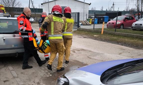 Pomagać i chronić - szybka reakcja dzielnicowego uratowała życie kobiety