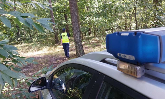 Policjanci pomogli wychłodzonemu 72-latkowi