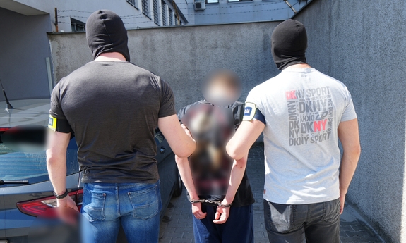 Agresywny 18-latek zaatakował ratowników medycznych