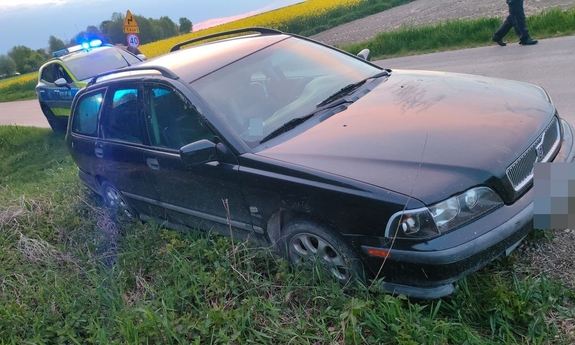 W drodze na służbę zatrzymał pijanego kierowcę