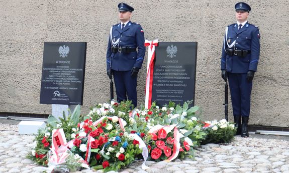 Odsłonięcie tablicy epitafijnej w Muzeum Więzienia Pawiak