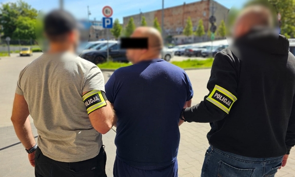Podawał się za adwokata – oszukał seniorkę na 70 tysięcy złotych