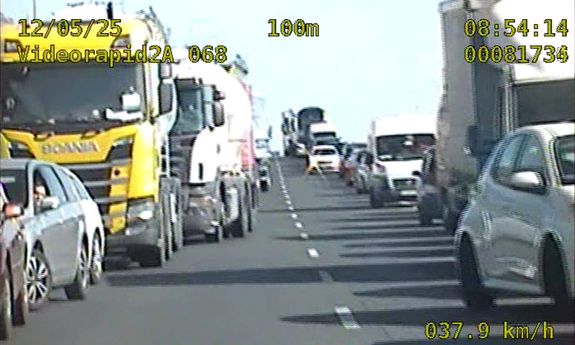 Policjanci z bydgoskiej grupy "Speed" zadbali, by kobieta w ciąży szybko trafiła pod opiekę lekarzy