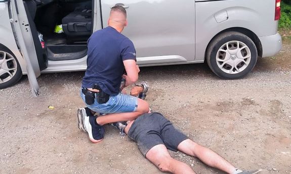 Citroen, włamanie, szantaż – zatrzymany 30-latek odpowie za 6 przestępstw