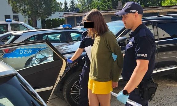 Wtargnęli do domu i pobili 46-latka oraz jego rodzinę. Prowodyrką napaści była 18-latka