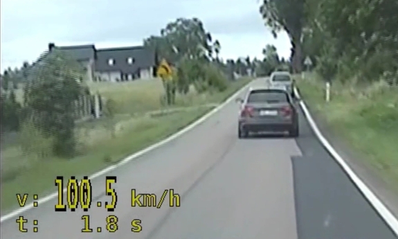 Spiesząc się na trening pędziła 100 km/h w obszarze zabudowanym – zobacz video!