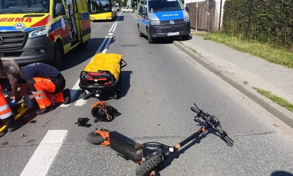 Z prawie 4 promilami na hulajnodze… ale w kasku! Niebezpieczny manewr zakończył się kolizją