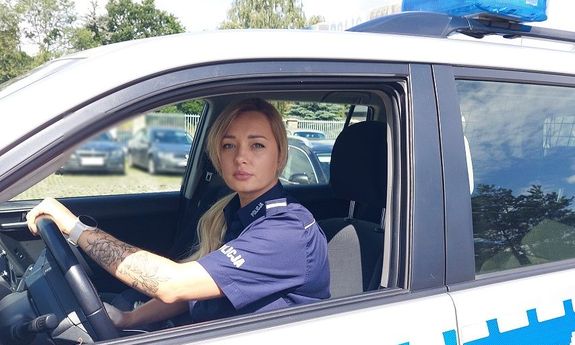 W czasie wolnym od służby ujęła sprawców kradzieży