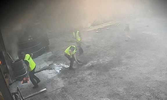 Pożar wózka widłowego - interwencja policjantów zapobiegła tragedii