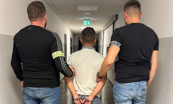 Nie spodobał mu się wieczór kawalerski, więc groził uczestnikom siekierą