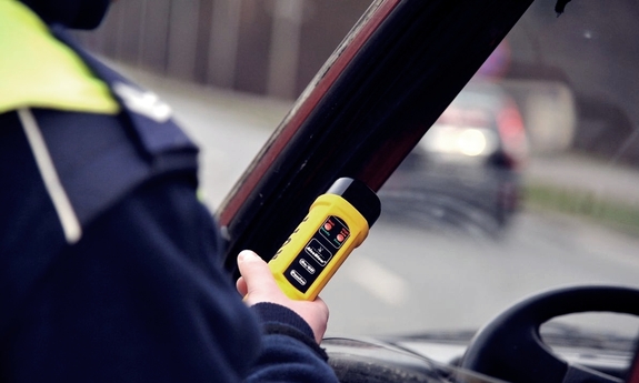 73-latka z prawie 6 promilami za kierownicą – policjanci przerwali niebezpieczną jazdę seniorki