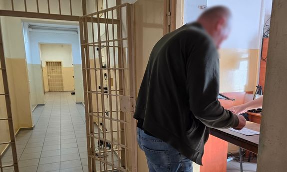 Policjanci zatrzymali poszukiwanego ENA za kierowanie zorganizowaną grupą przestępczą