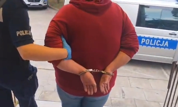 Groziła ratownikom medycznym podczas interwencji. 48-latka została zatrzymana