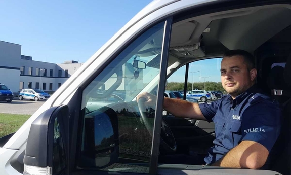 Policjant przebywając na urlopie zatrzymał nietrzeźwego kierowcę