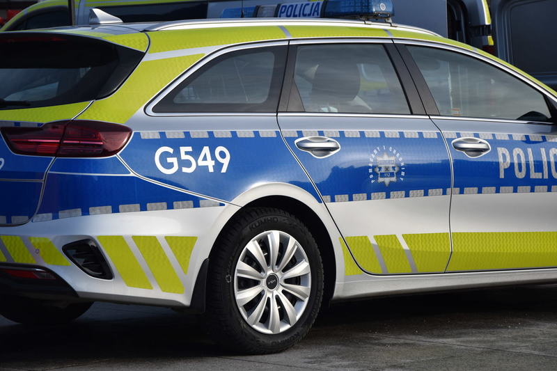 Policjanci pilotowali do szpitala samochód z dzieckiem, które dostało ataku duszności