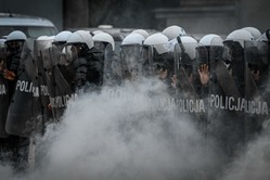 Policjanci udaremnili konfrontację pseudokibiców w Chwałowicach