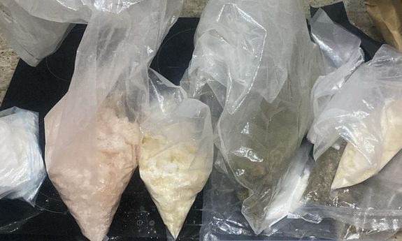 Policjantki z komisariatu na wrocławskich Krzykach ujawniły prawie 6 kg narkotyków