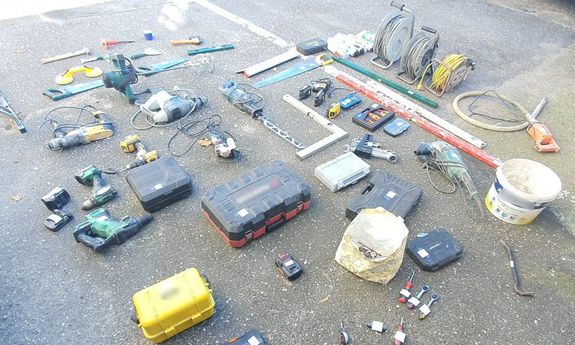 Liczne zarzuty kradzieży i włamań usłyszał zatrzymany przez policjantów z Błonia 28-latek