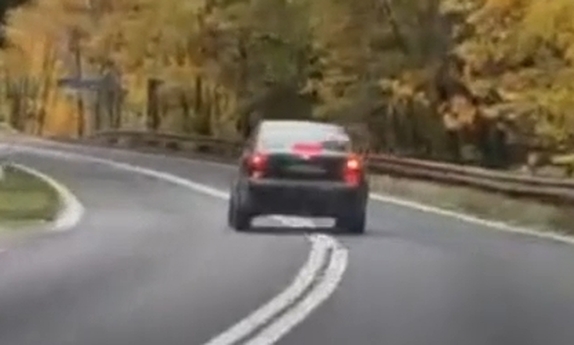 Nie zatrzymał się do kontroli, bo był poszukiwany, pod wpływem narkotyków i miał cofnięte uprawnienia