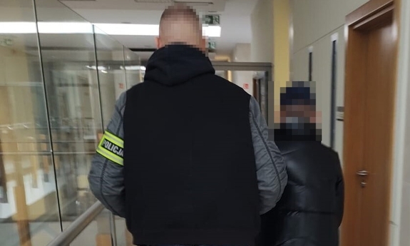 „Odbierak” w areszcie, oszustwo „na policjanta” udaremnione – błyskawiczna akcja radomskich kryminalnych