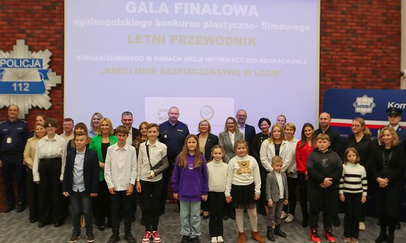 Gala konkursu plastyczno-filmowego „Letni PrzeWodnik”
