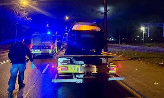 Nietrzeźwy kierowca uciekał przed policjantami