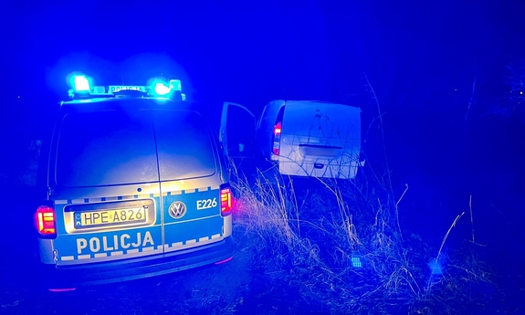 Nocny pościg w Zielonej Górze. Policjanci zatrzymali kierowcę z trzema zakazami i dwoma listami gończymi