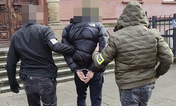 Areszty dla podejrzanych o wypranie ponad 400 tys. zł