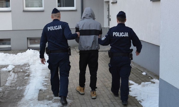 Trzech poszukiwanych zatrzymanych przez tarnobrzeskich kryminalnych