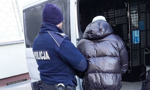 Zatrzymany 30-latek podejrzany o udział w oszustwach