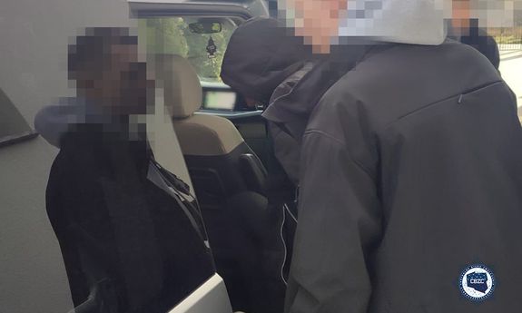 Atakował strony internetowe z całego świata - został namierzony przez policjantów CBZC