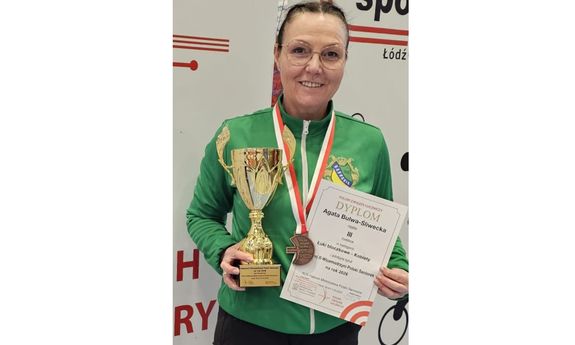 Dąbrowska policjantka z medalem na XLIV Halowych Mistrzostwach Polski w łucznictwie