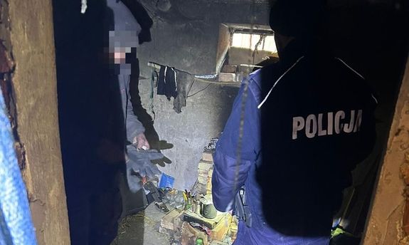Policjanci pomogli mężczyźnie w kryzysie bezdomności