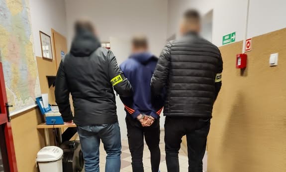 Zamiast zapłacić, zaatakowali dostawcę. Podejrzani zatrzymani i tymczasowo aresztowani