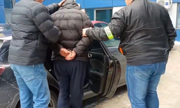 Płoccy policjanci rozpracowali podejrzanych o serię kradzieży - mężczyźni trafili do aresztu