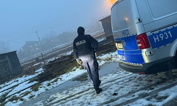 Sierpeccy policjanci pomogli wychłodzonemu mężczyźnie
