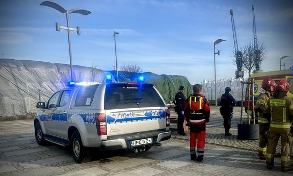 Kobieta została uratowana dzięki szybkiej reakcji świadków