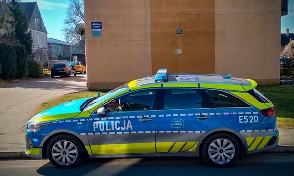 Z mieszkania ulatniał się gaz - policjanci zadziałali błyskawicznie i zapobiegli tragedii