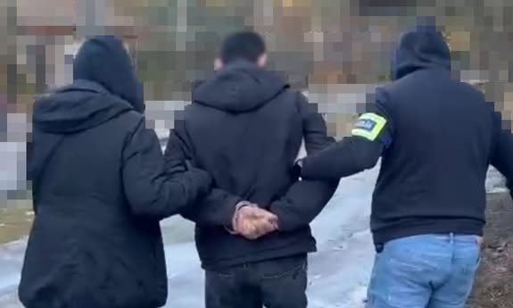 Policjanci zatrzymali trzech obywateli Tadżykistanu w związku z brutalnym pobiciem na stacji paliw na warszawskiej Woli
