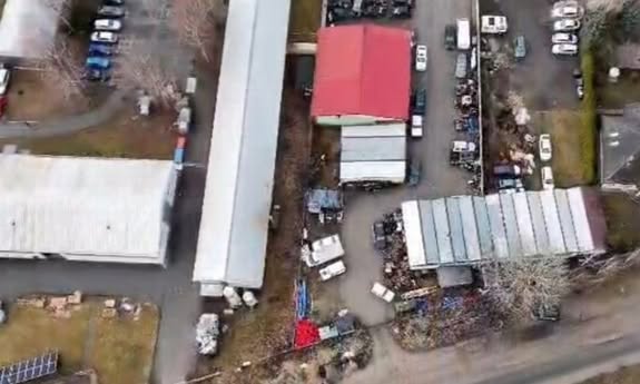 Zlikwidowana „dziupla samochodowa” – zabezpieczono części pojazdów o wartości co najmniej 65 tysięcy złotych