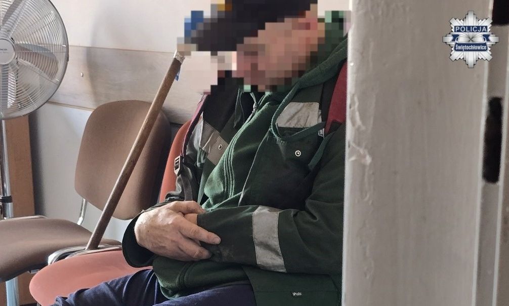 Wbił widelec w ręce matki - został tymczasowo aresztowany