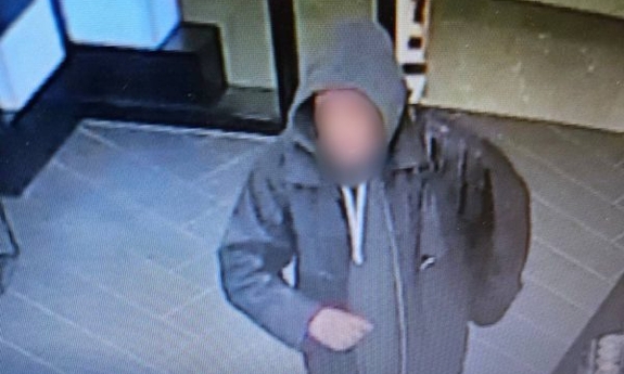 Wrocławscy policjanci zatrzymali sprawcę kradzieży zegarka za 100 tys. zł