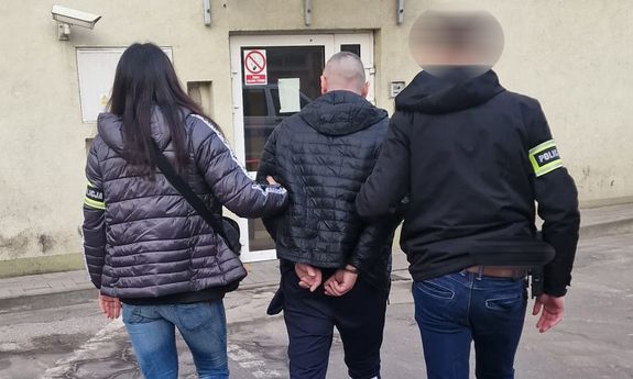 Ukrywał się 14 lat – został zatrzymany przez łódzkich policjantów