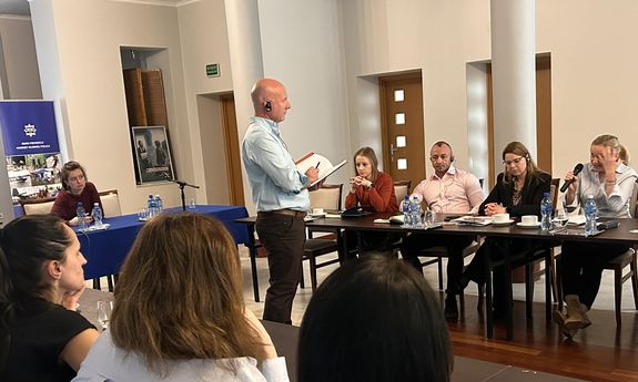 Seminarium szkoleniowe w KGP - przeciwdziałanie handlowi ludźmi i prewencja samobójstw