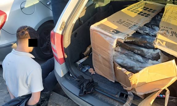 11,5 kilograma marihuany i blisko 800 tysięcy złotych przejęte przez bydgoskich policjantów