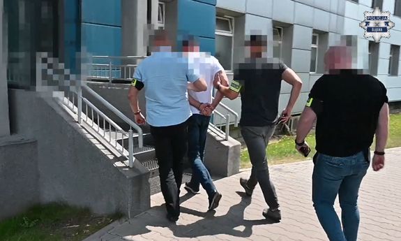 Policjanci zatrzymali 24 osoby w związku z korupcją oraz fałszowaniem dokumentacji medycznej